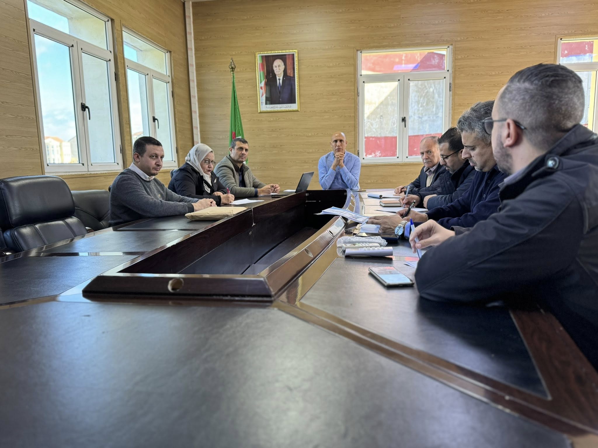 إجتماع تنسيقي مع مسؤولي واجهات الجامعة و المؤسسات الفرعية